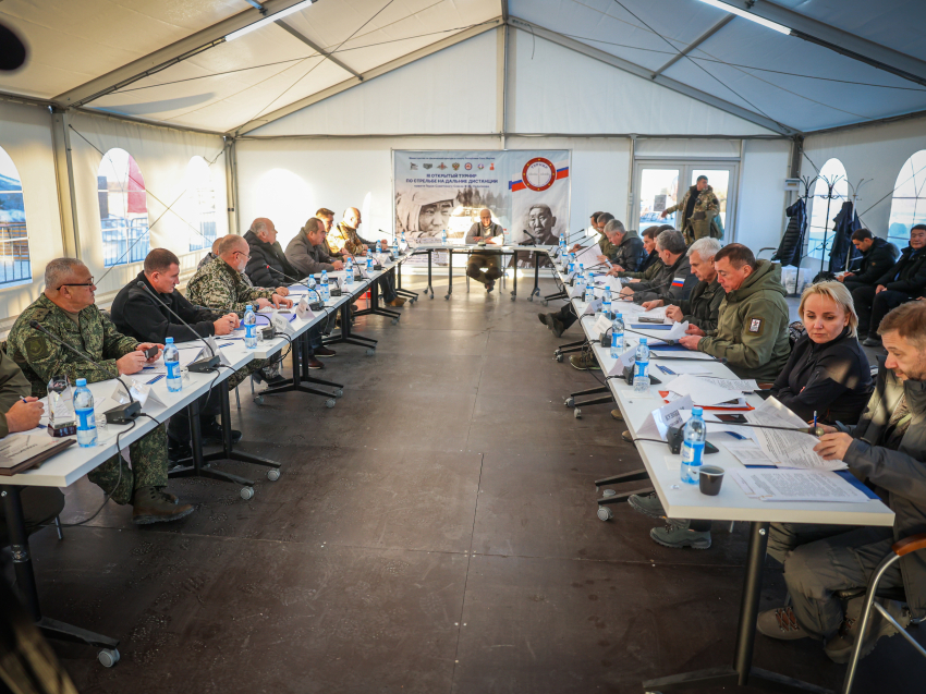 Юрий Трутнев: Дальневосточные регионы продолжат помогать Донбассу